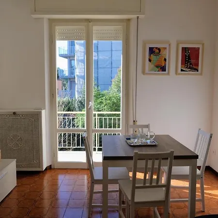 Dietro Le Quinte A *