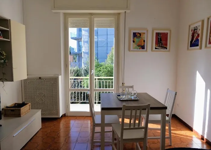 Dietro Le Quinte A *