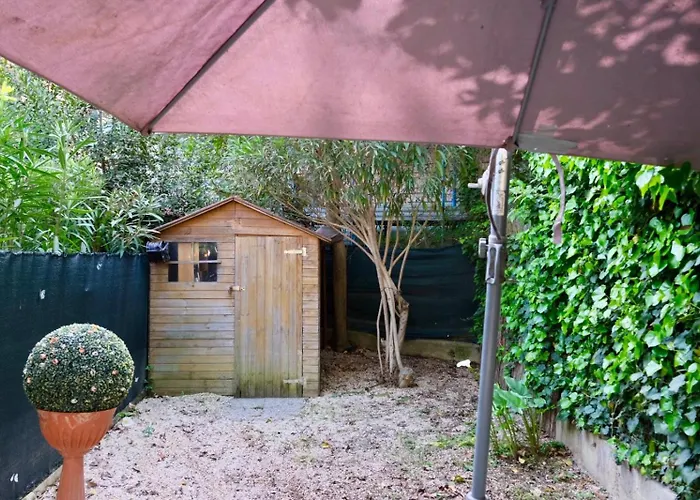 Dietro Le Quinte A *